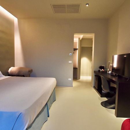 Mpiut - Housea Hotel โปลีญาโนอามาเร ภายนอก รูปภาพ